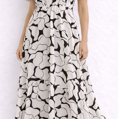 Robe noire et blanche L