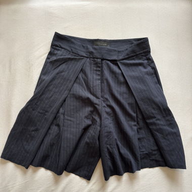 Gonna pantaloncino plissettata a righe