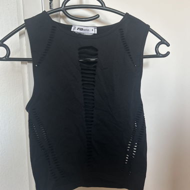 Black Sleeveless Top S