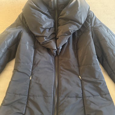 Long blue down jacket with wrap collar