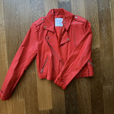 Veste en cuir rouge Pull&Bear – Taille S