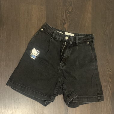 Black denim jean shorts with hello kitty 