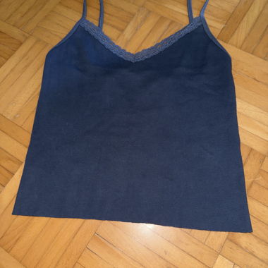 Haut bleu Brandy Melville avec dentelle