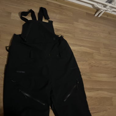 Snowboard pants