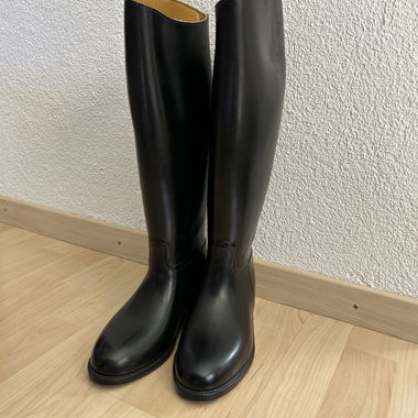 schwarze Reitstiefel/ Stiefel