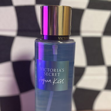 Victoria's Secret Aqua Kiss Body Spray – 250 ml