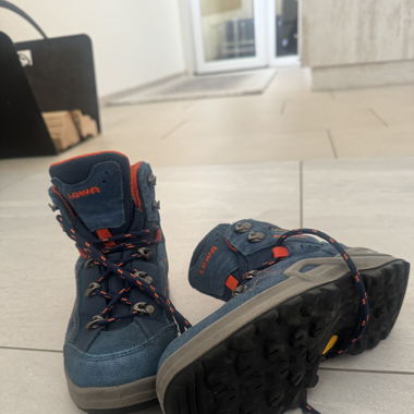 Lowa Wanderschuhe 