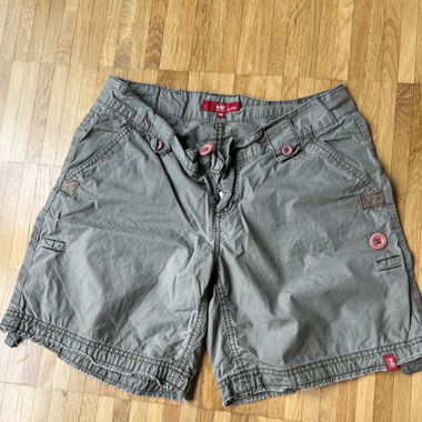 Khaki kurze hose 