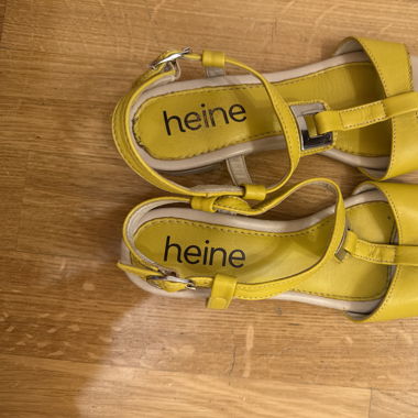 Heine Sandalen in sonnigem Gelb – Gr. 36 
