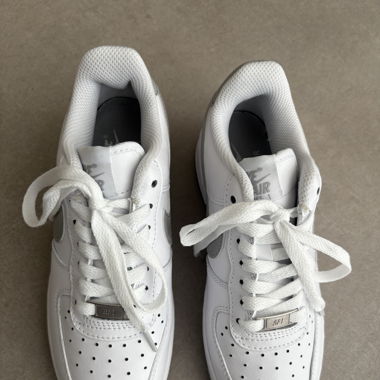 Baskets Nike taille 36