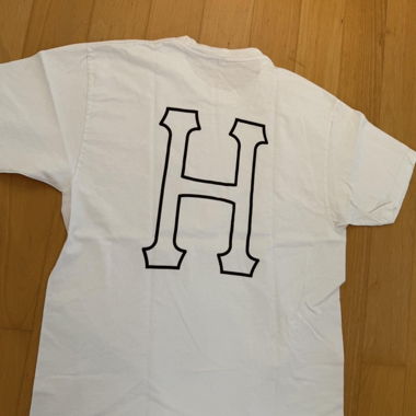 Weisses HUF Streetwear-T-Shirt
