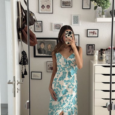 Abito midi floreale con spalline