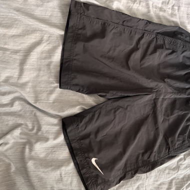 Short Nike enfant 128/140cm.  8/10y
