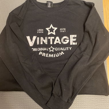 Black vintage sweater