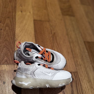 Nike Baby Schuhe 23.5 Grösse