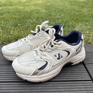 Scarpe sportive bianco-blu navy