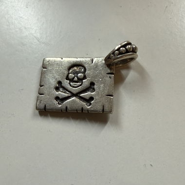 Pendentif crâne argent 925