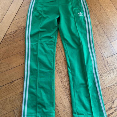Pantaloni della tuta Adidas verdi