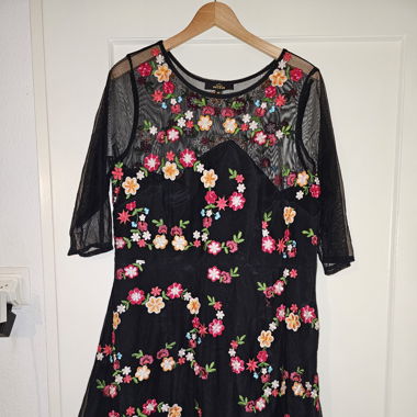 Robe noire Niza,T.38( 46it),brodée fleurs colorées