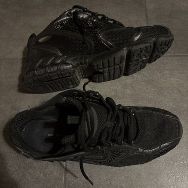 Sneakers nere