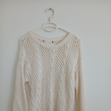 White knitted sweater size M