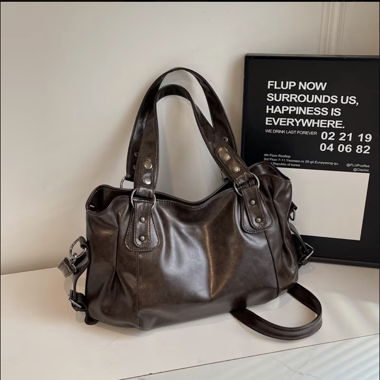Braune Schultertasche mit Riemen