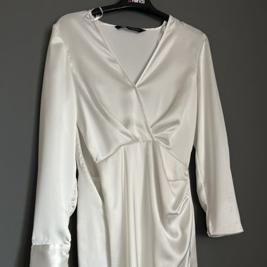 robe satin blanche 