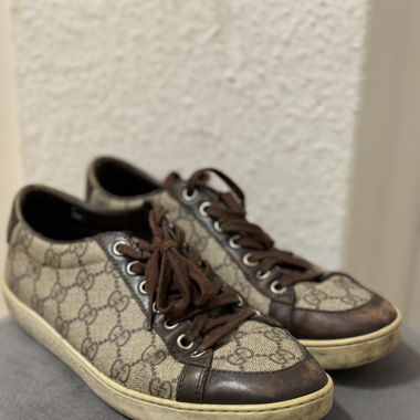Sneaker