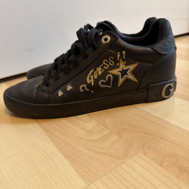 Sneakers Guess nere