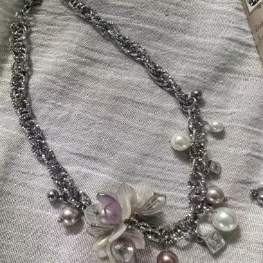 Collana con fiori