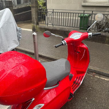 Red Vespa 