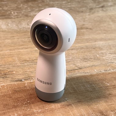 Caméra Samsung 360 degrés, similaire à Insta360