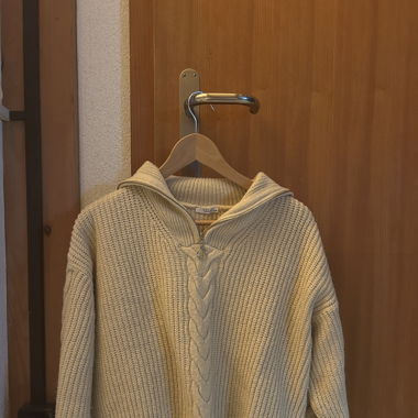 white knitted sweater