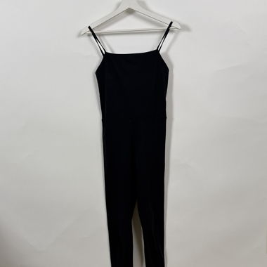 Schwarzer Jumpsuit mit Spaghetti-Trägern