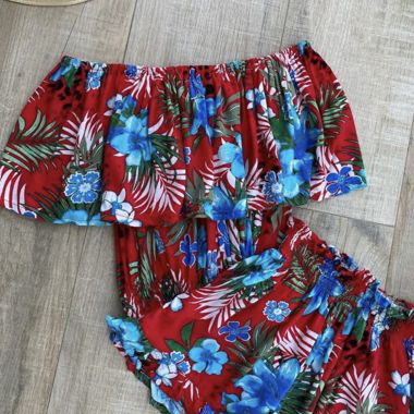 Cute set, cropped top and shorts 