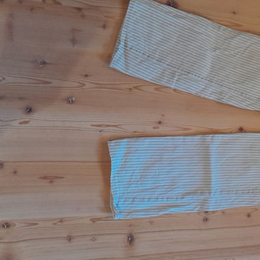 Gestreifte Jeans