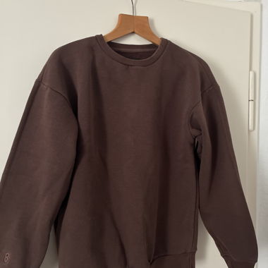 Felpa marrone con maglia