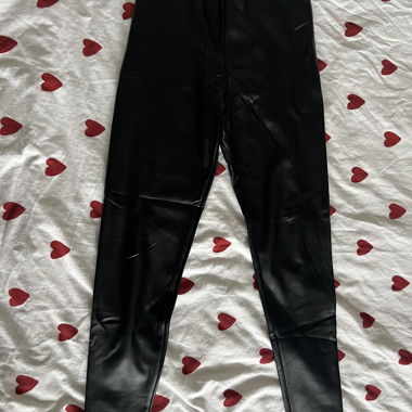 Tezenis schwarze Kunstleder-Leggings S