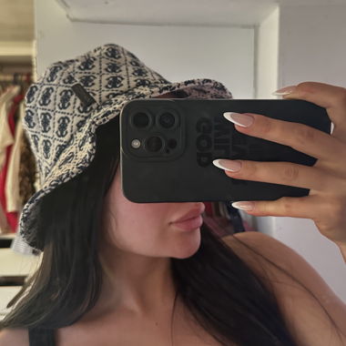 Cappellino a secchiello GUESS - nuovo
