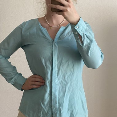 Blusa Azzurra/Turchese con Pattina con Bottoni