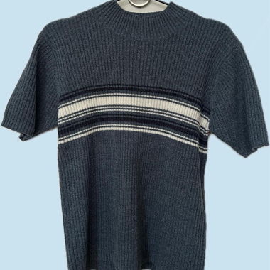 knitted shirt