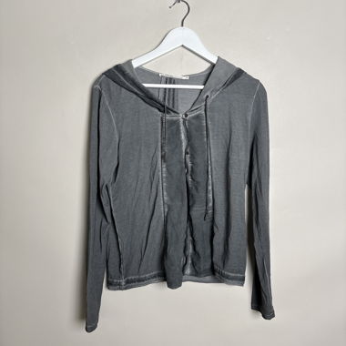 Maglia grigia con cappuccio