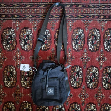 alo Crossbody-Bucket-Bag
