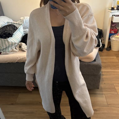 Beiger Strick-Cardigan