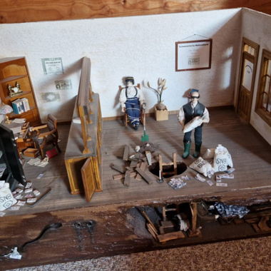 Dollhouse Bank