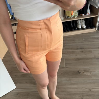 Short arancioni di Stradivarius