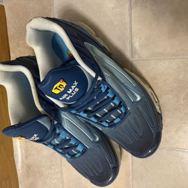 NIKE TN