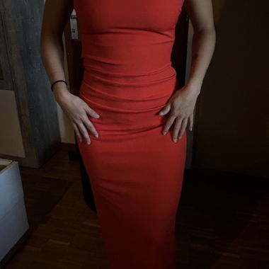 Robe rouge/orange moulante longue