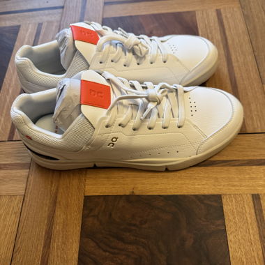 On THE ROGER Centre Court Sneaker EU 44