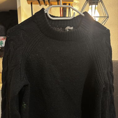 C&A black knit sweater size M